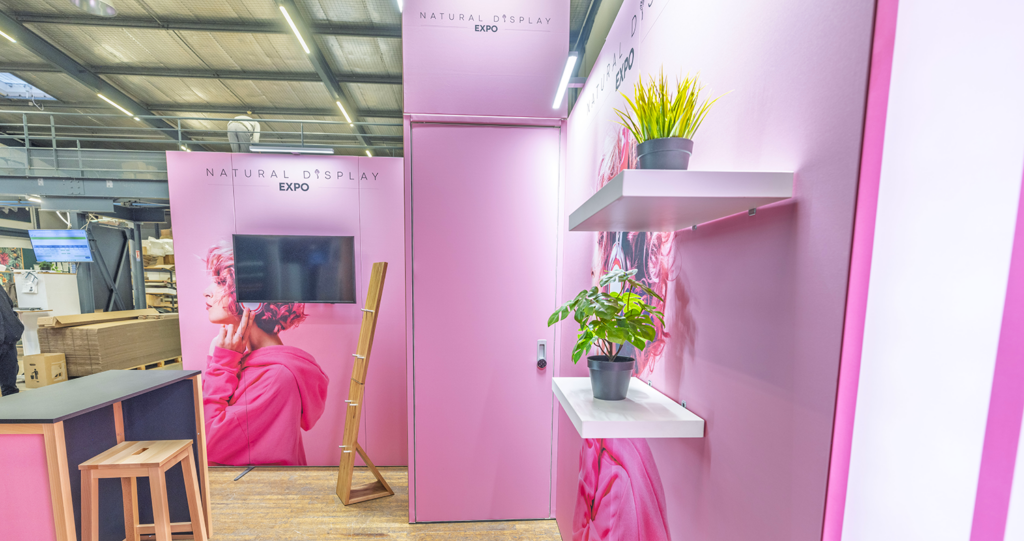 Naturally Display Natural Display Expo – So Communication